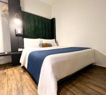 Zona Rosa Apartment | Loft Lleras King & Jacuzzi