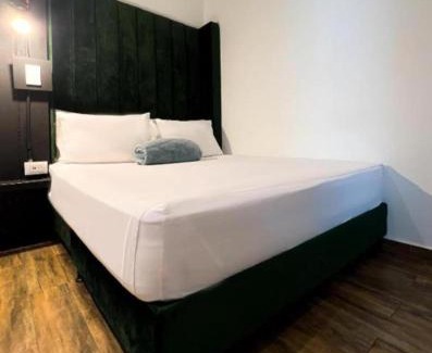 Zona Rosa Apartment | Loft Lleras King & Jacuzzi