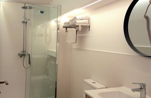 Cuatro Caminos Apartment | LOFT MADRID