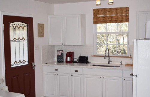 McKinney Apartment | Loft Mckinney is an upstairs studio efficiency apartment seven blocks from