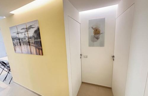 Monte Sacro Apartment | Loft Moderno Monte Senario- Colosseo in 15 Min in Metro