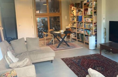Esplugues de Llobregat Apartment | Loft muy Espacioso a 15 Minutos del Centro de Barcelona