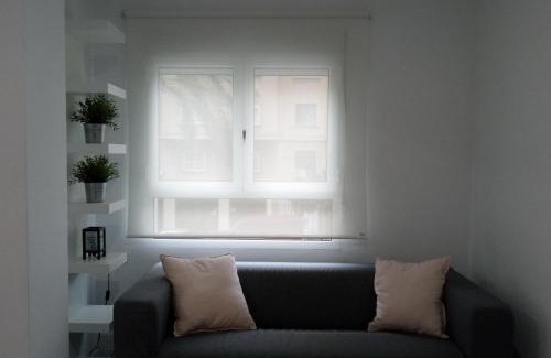 L'Amistat Apartment | Loft Office
