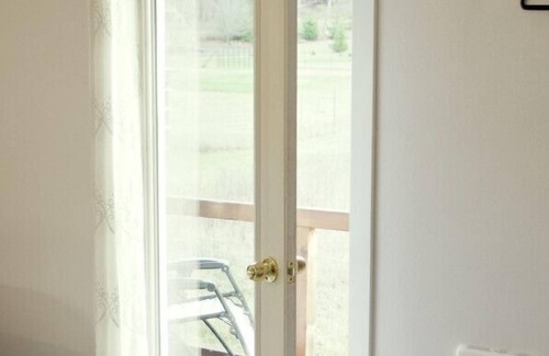 Philomath Apartment | LOFT · PNW Scenic Loft, with AC !Enjoy your private getaway today!