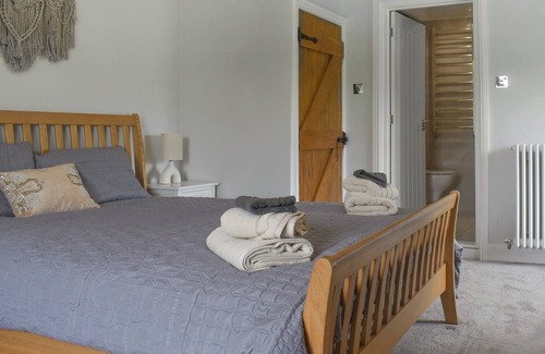 Higher Walton Cottage | Loft Shay Farm is the perfect place to treat friends and family.
