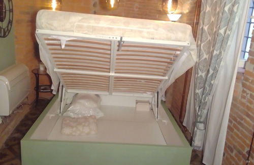 Lucca Historical Center Cottage | Loft situalto in the historic center on the ground floor.