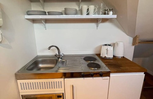Cambridge Apartment | Loft Studio in Excellent Central City CB1 Location
