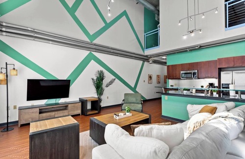 Atlantic Station Area Apartment | Loft-Style 2BR near Midtown Atlanta
