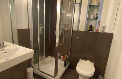 Hoxton House | Loft-style 3 bed apartment in Hoxton London!