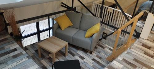 Dainville Apartment | Loft-style duplex apartment