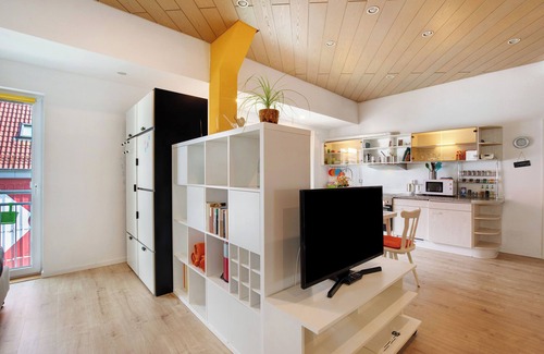 Neckarhausen Apartment | Loft-style holiday apartment in Nürtingen with balcony and close to the Neckar