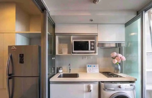 Khlong Toei Apartment | Loft unit 3 mins walk to Thonglo BTS