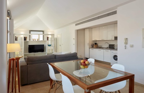 Central District Apartment | Loft with sloping ceilings in the Realejo, optional parking