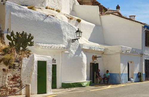 Central District Apartment | Loft with sloping ceilings in the Realejo, optional parking