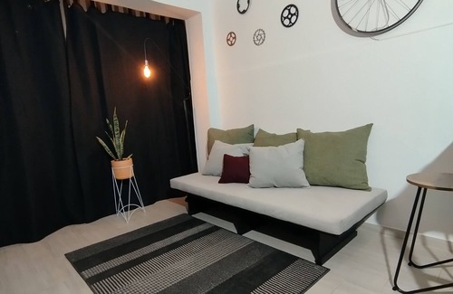 Barrios Unidos Apartment | Loft zuhe 17 - industrial style studio on the main street