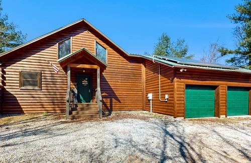 Whittier House | Lofted cabin in the trees with private pool table, washer/dryer, & full kitchen