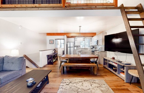 Truckee House | Lofted Mountain Escape W/Free WiFi, Shared Pool/Hot Tub, Golf & Skiing Nearby