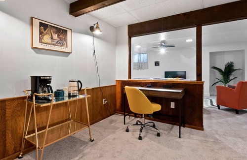 Bear Valley Apartment | Loftium | Dreamy 1 BR Guest Suite in Bear Valley