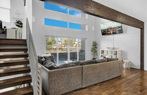 Downtown Tulsa Condo | Lofty-Style Condo w/Downtown View