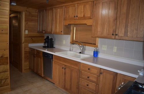 Lake Koshkonong Cabin | Log Cabin at Lake Koshkonong - “The Overlook”