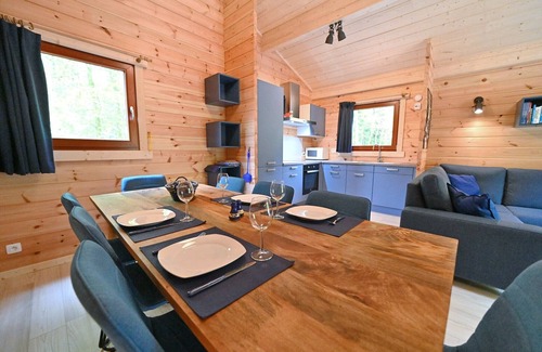 Oignies-en-Thierache House | Log Cabin in Oignies with Barbecue