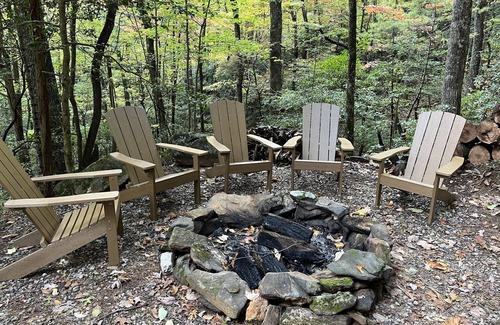 Blairsville Cabin | Log cabin, Blue Rdg. Mtn., A.T., Helton Crk falls, Vogel St. Park, near Helen