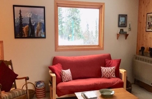 Eagle River Ski Chalet | Log Cabin Chalet/Spectacular Mtn. Scenery 3Bdrm/2 ba $239 Summer/$195.00 Winter