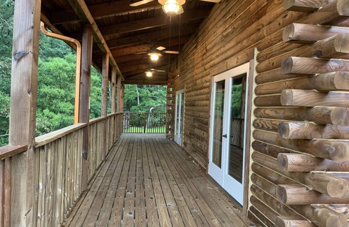 Jasper Cabin | Log Cabin in the North Georgia Mountains