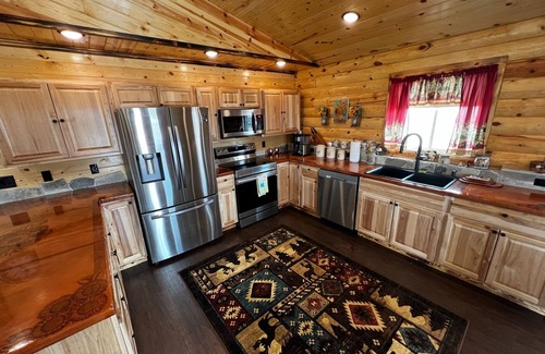 Whitehall House | Log Cabin in Whitehall
