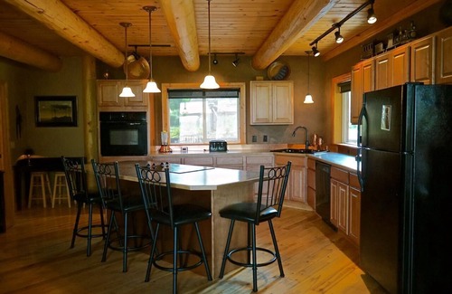 Columbia Falls Cabin | Log Cabin On Acreage Near Meadow Lake Resort