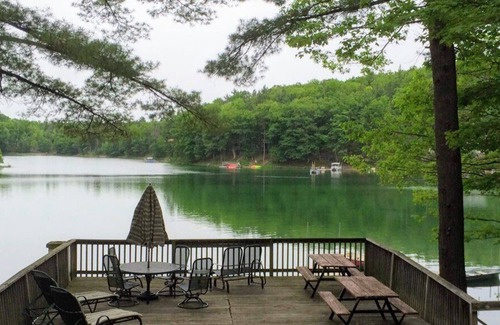 Mayfield Cabin | Log cabin on beautiful Lake Arbutus near Traverse City