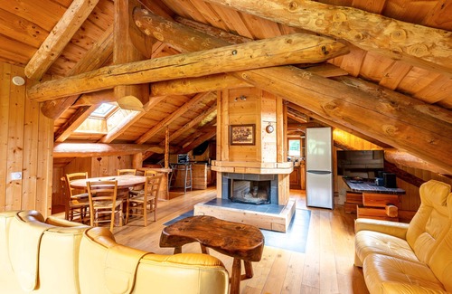 Basse-sur-le-Rupt Ski Chalet | Log cabin, private jacuzzi, pool and sauna access, near La Bresse