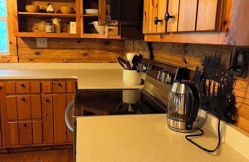 Monroe Cabin | Log Cabin Retreat in Monroe