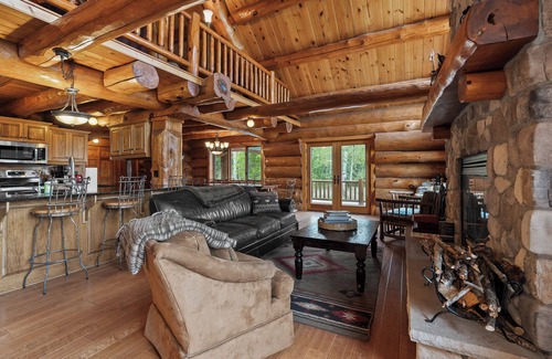 Fish Creek Cabin | Log Cabin w/Private Pickleball Court in Fish Creek!