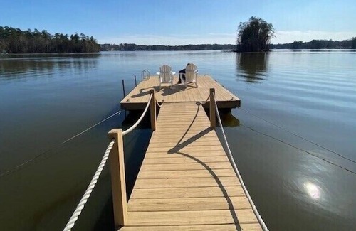 Chapin Cabin | Log cabin with beautiful view. Now 3 kayaks for your use.