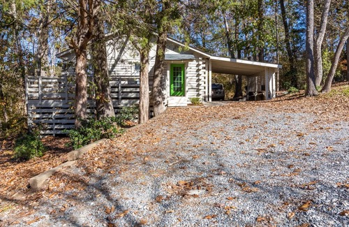 Bowling Green House | Log Cabin with private dock on Lake Wylie