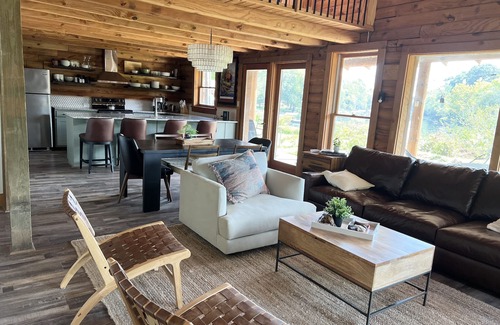 Heber Springs Cabin | Log Cabin with the Best Views of the Little Red River