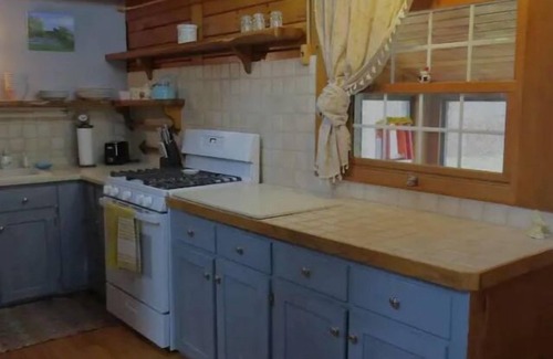 Town of Varick House | Log Home Leisure