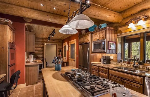 Angel Fire House | Log Home | Secluded | Hot Tub | Aspen Meadow Lodge
