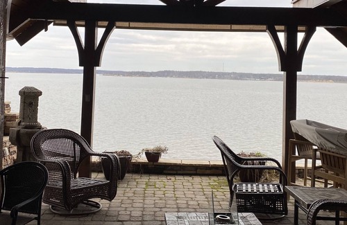 Vinita House | Log House - Beautiful View of Grand Lake of The Cherokees!