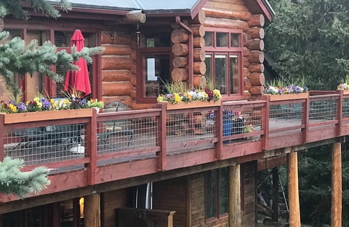 Baldy Mountain House | Log View Lodge Dog FriendlyUnobstructed Views From Every Room Private Hot Tub