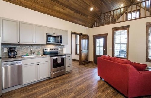 Lakeside Cabin | Logan Pass at Elk Ridge Village cabin 401B with views of Flathead Lake & ⛰️ views