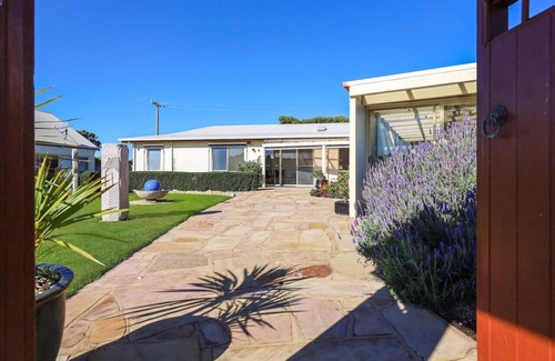 Warrnambool Apartment | Logans Beach Apartments - Elements