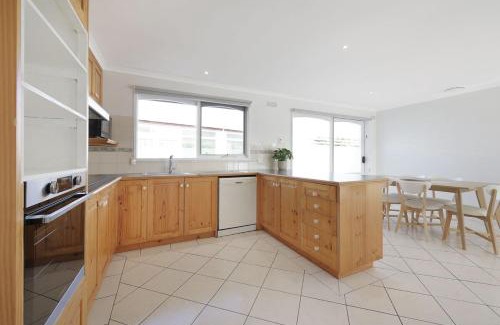 Warrnambool House | Logans Beach Apartments - BeachHouse