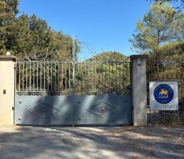 Contes Apartment | Logement dans un centre équestre