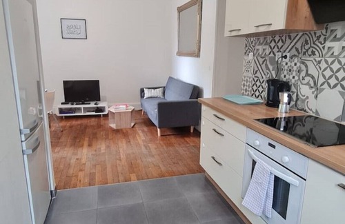 Besancon Apartment | Logement Entier : Appartement en Résidence