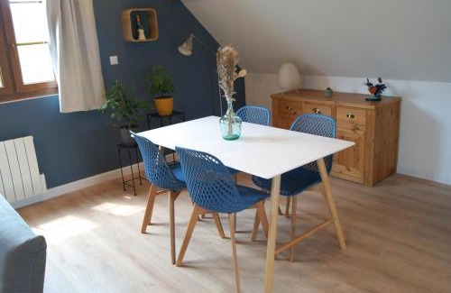 Saint-Jean-du-Cardonnay Apartment | Logement entier indépendant avec espace extérieur