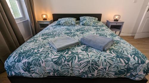 Verdun Apartment | Logement MAZEL - Hypercentre - Parking et Gare proche - WIFI - Spacieux et Moderne - Tout confort - Géré par PrestaZen'Services