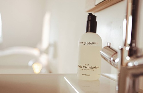 Nes Hotel | Logement Overzee