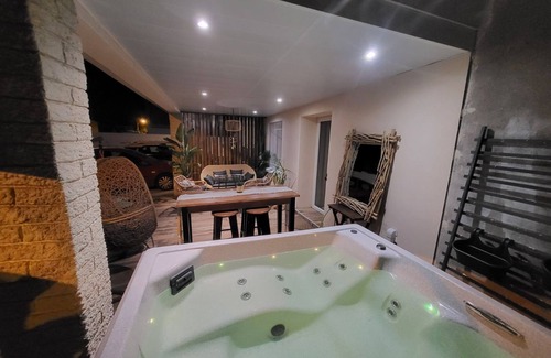 Vias Apartment | LOGEMENT PRES DE LA MER